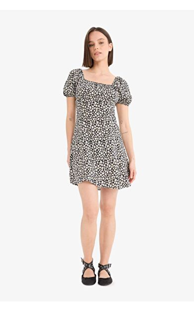Coool A Kesim Kare Yaka Desenli Viskon Kısa Kollu Mini Elbise