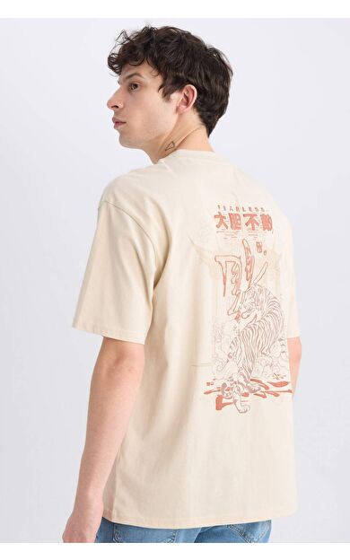 DeFacto Boxy Fit Bisiklet Yaka Baskılı Kısa Kollu Tişört E0906AX25SMBG403