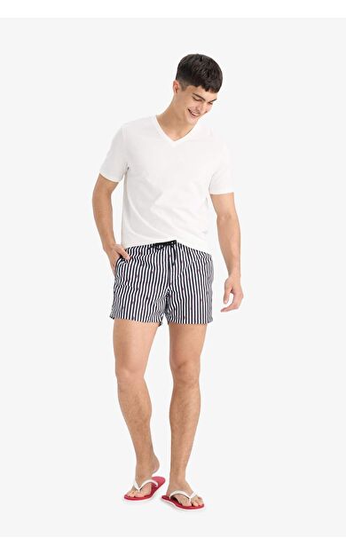 DeFacto Çizgili File Astarlı Kısa Boy Deniz Şortu E0950AX25HSBK27