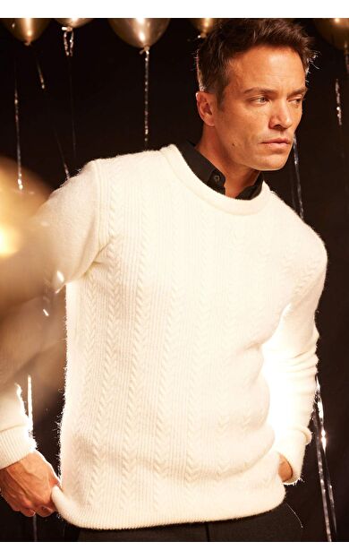 DeFacto Standart Fit Bisiklet Yaka Triko Kazak E1007AX24WNER100