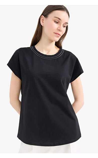 DeFacto Bisiklet Yaka Basic Düz Flamlı Pamuk Kısa Kollu Tişört E1159AX25SMBK81