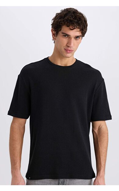 DeFacto Boxy Fit Bisiklet Yaka Kısa Kollu Tişört E1161AX25SMBK81