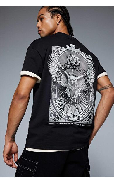 DeFacto Boxy Fit Bisiklet Yaka Sırt Baskılı Kısa Kollu Tişört E1484AX25SPBK81