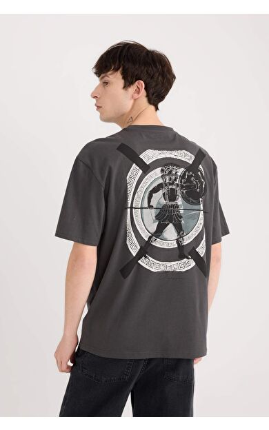 DeFacto Boxy Fit Bisiklet Yaka Sırt Baskılı Kısa Kollu Tişört E1485AX25SPAR221