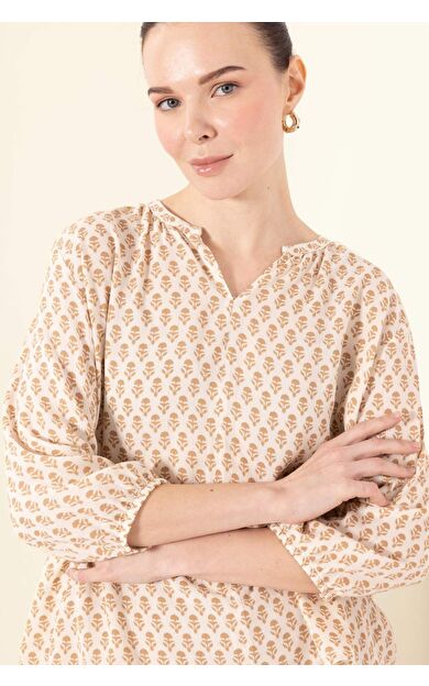 Regular Fit Apaş Yaka Simli Kumaş Uzun Kollu Bluz