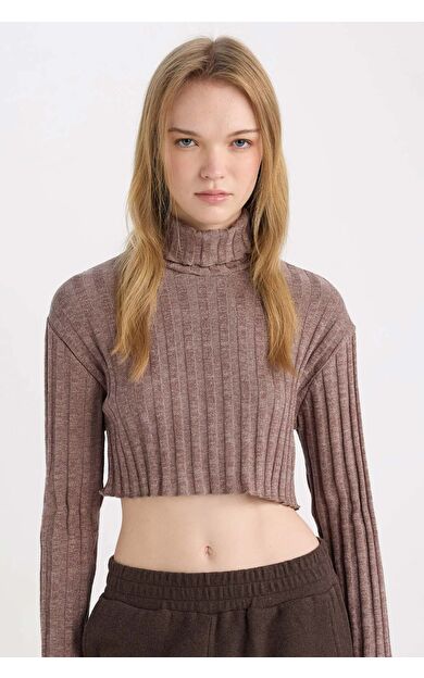 DeFacto Coool Balıkçı Yaka Crop Top Basic Düz Fitilli Kaşkorse Uzun Kollu Tişört E1673AX24WNBG583