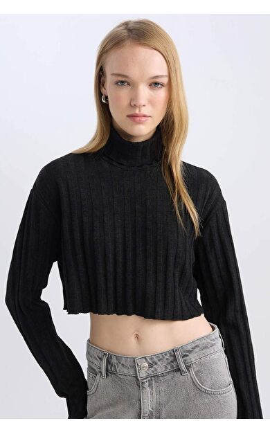 DeFacto Coool Balıkçı Yaka Crop Top Basic Düz Fitilli Kaşkorse Uzun Kollu Tişört E1673AX24WNBK81