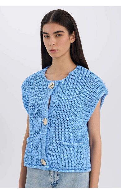 DeFacto Relax Fit Düğme Kapamalı Cepli Triko Yelek