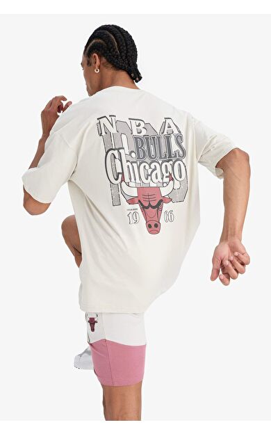 DeFactoFit NBA Chicago Bulls Oversize Geniş Kalıp Bisiklet Yaka Kısa Kollu Tişört E2185AX25SMBG810