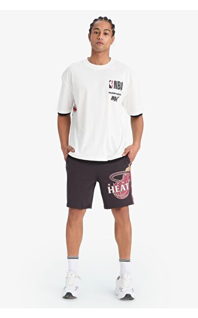 DeFacto DeFactoFit NBA Miami Heat Standart Fit Kısa Paça Şort E2190AX25SMAR210