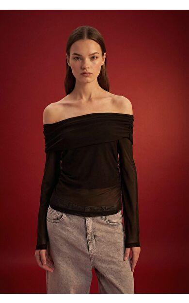 Yılbaşı Temalı Slim Fit Dar Kesim Omuzu Açık Tül Uzun Kollu Tişört