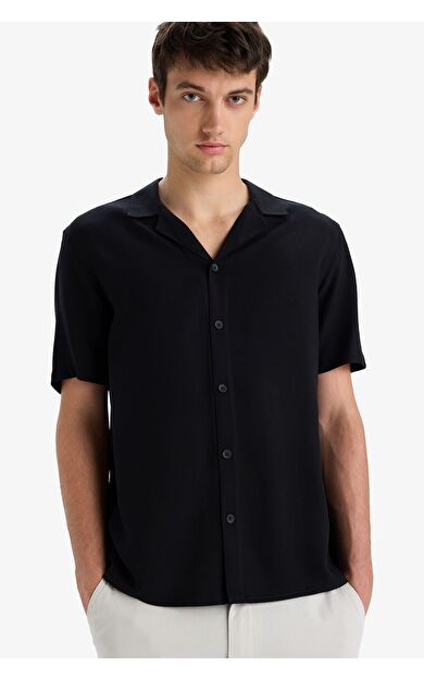 DeFacto Regular Fit Apaş Yaka Yazlık Kısa Kollu Gömlek E2533AX25SMBK81