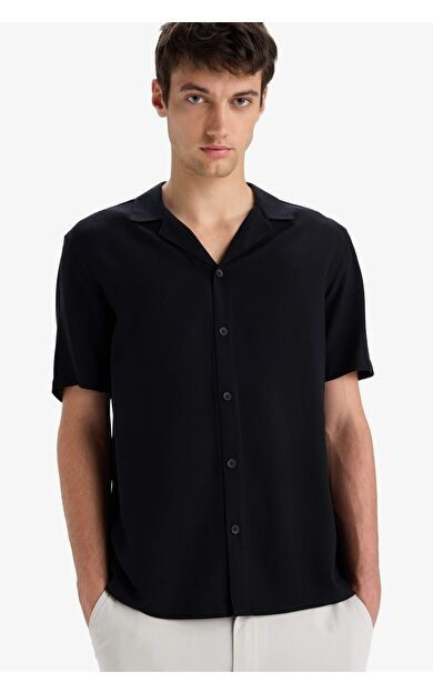 DeFacto Regular Fit Apaş Yaka Yazlık Kısa Kollu Gömlek E2533AX25SMBK81