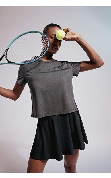 DeFactoFit Bisiklet Yaka Sporcu Kısa Kollu Tişört E2540AX25SMBK81