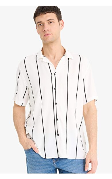 DeFacto Regular Fit Apaş Yaka Baskılı Yazlık Kısa Kollu Gömlek E2559AX25SMWT34