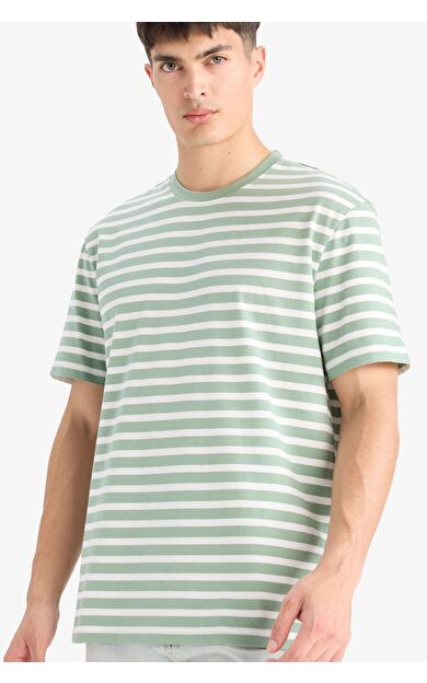 DeFacto Regular Fit Bisiklet Yaka Kısa Kollu Pamuklu Çizgili Tişört E2637AX25SMGN1265