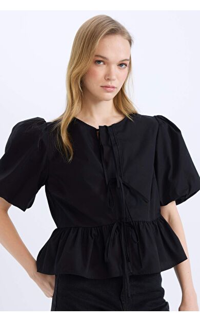 Kadın Regular Fit Yuvarlak Yaka Leopar Desenli Önden Bağlamalı Poplin Kısa Kollu Bluz