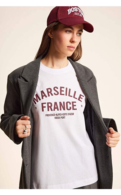 DeFacto Oversize Geniş Kalıp Bisiklet Yaka Slogan Baskılı Penye Kısa Kollu Tişört E2795AX25SPWT34