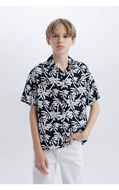 DeFacto Erkek Çocuk Oversize Geniş Kalıp Polo Yaka Desenli Kısa Kollu Gömlek E2969A825SMNV146