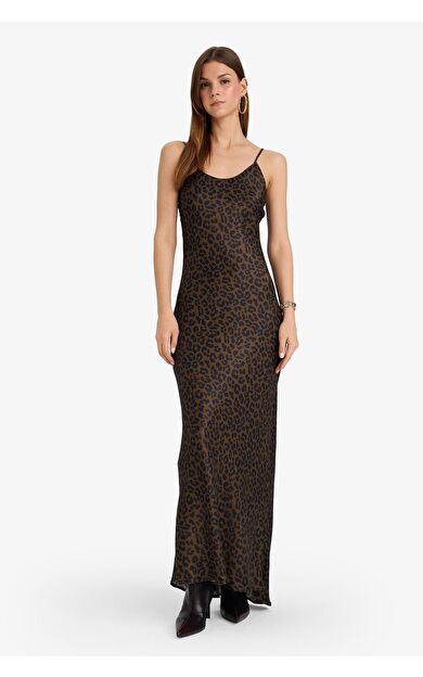 DeFacto Slim Fit Dar Kesim Leopar Desenli Viskon Askılı Maxi Elbise