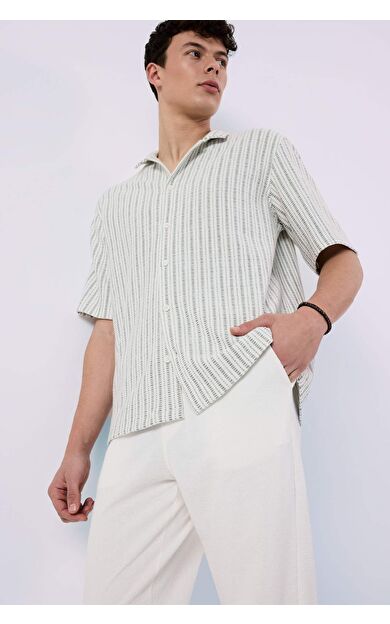 DeFacto Relax Fit Apaş Yaka Kısa Kollu Yazlık Çizgili Gömlek