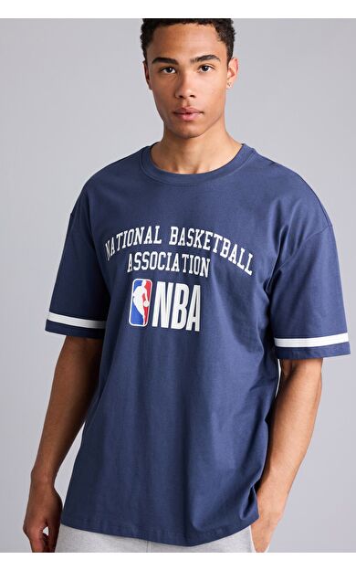 DeFacto NBA Wordmark Oversıze Bisiklet Yaka Kısa Kollu Tişört