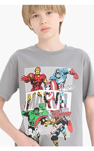 DeFacto Erkek Çocuk Marvel Comics Bisiklet Yaka Kısa Kollu Tişört