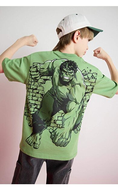 DeFacto Erkek Çocuk Marvel Avengers Bisiklet Yaka Kısa Kollu Tişört E3103A825SMGN233