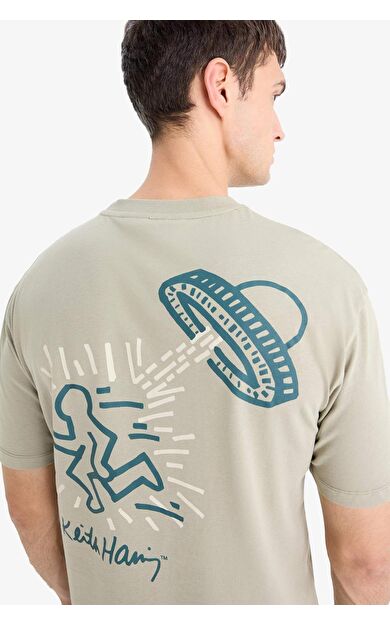 DeFacto Keith Haring Boxy Fit Bisiklet Yaka Baskılı Kısa Kollu Tişört E3256AX25SMKH488