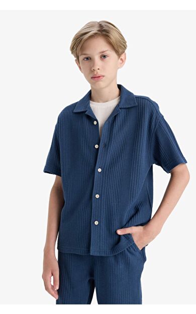 DeFacto Erkek Çocuk Oversize Geniş Kalıp Polo Yaka Kısa Kollu Gömlek E3313A825HSIN249