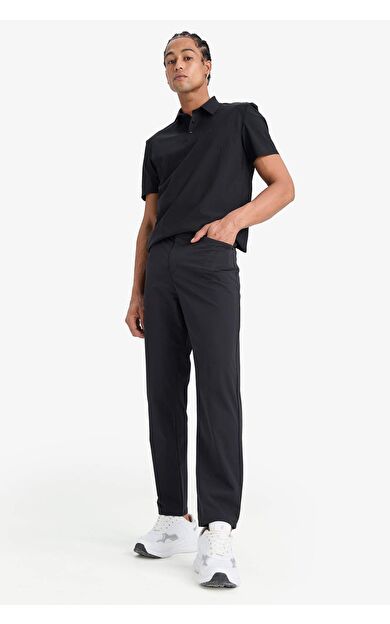 DeFactoFit Slim Fit Dar Kesim Standart Paça Esnek Multifonksiyonel Dokuma Sporcu Pantolon E3333AX25SPBK81