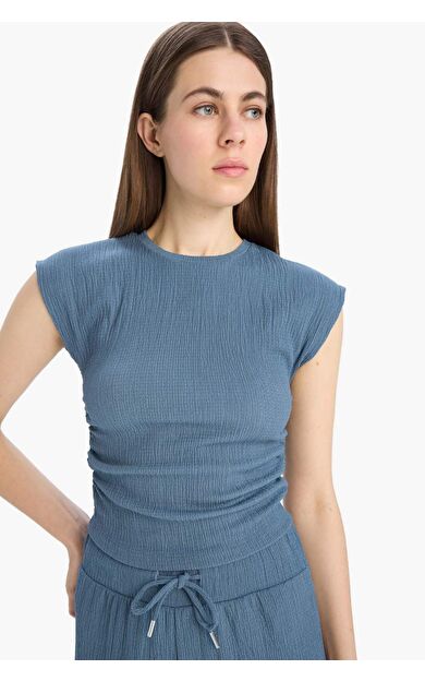 DeFacto Slim Fit Dar Kesim Bisiklet Yaka Bürümcük Kısa Kollu Tişört E3398AX25SPIN13