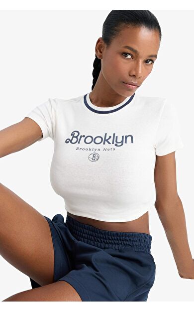 DeFactoFit NBA New York Knicks Slim Fit Crop Bisiklet Yaka Ribana Kısa Kollu Tişört