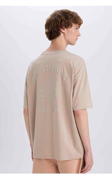 DeFacto %100 Pamuk Oversize Geniş Kalıp Bisiklet Yaka Sırt Baskılı Kısa Kollu Tişört