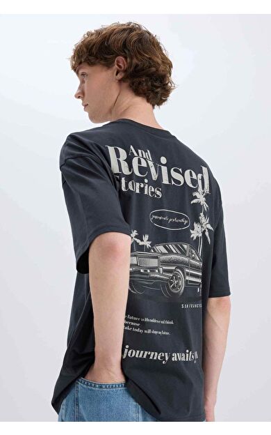 DeFacto Oversize Geniş Kalıp Bisiklet Yaka Sırt Baskılı Kısa Kollu Tişört E3799AX25SMAR104