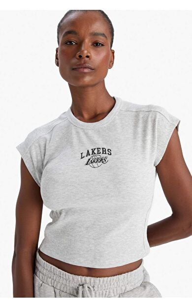 DeFacto DeFactoFit NBA Los Angeles Lakers Standart Fit Bisiklet Yaka Nakış Baskı Fitilli Kaşkorse Kısa Kollu Tişört