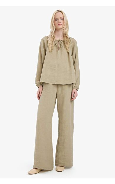 DeFacto Wide Leg Müslin Kumaş Pantolon Çift Cepli Yüksek Bel Geniş Paça E3934AX25SMKH479