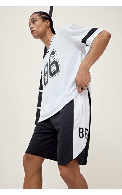 DeFactoFit Standart Fit Sporcu Kısa Paça Şort E4127AX25SMBK81