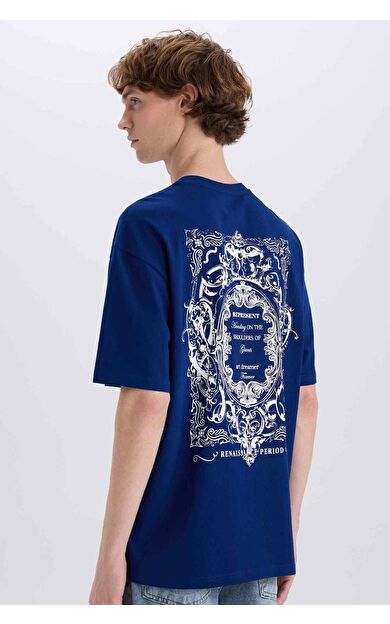 DeFacto %100 Pamuk Boxy Fit Bisiklet Yaka Sırt Baskılı Kısa Kollu Tişört E4540AX25SMBE315