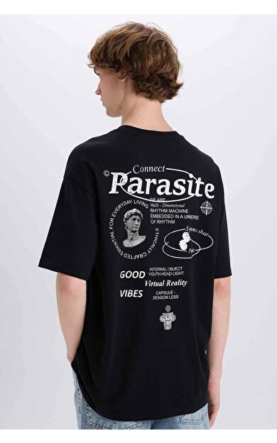 DeFacto %100 Pamuk Boxy Fit Bisiklet Yaka Sırt Baskılı Kısa Kollu Tişört E4545AX25SMBK81