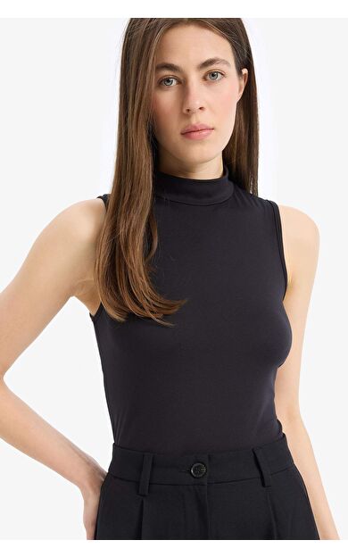 DeFacto Slim Fit Dar Kesim Yarım Balıkçı Yaka Atlet E4677AX25SPBK81