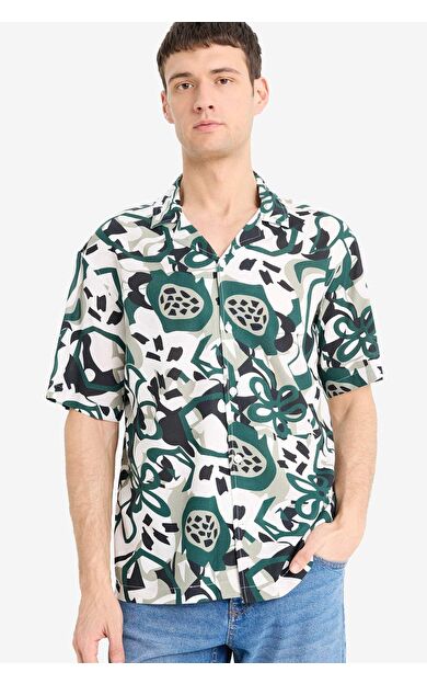 Regular Fit Apaş Yaka Desenli Kısa Kollu Gömlek