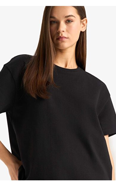 DeFacto Oversize Geniş Kalıp Bisiklet Yaka Basic Düz Siyah Kısa Kollu Tişört E4935AX25AUBK81