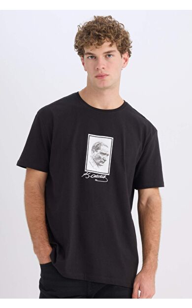 DeFacto Regular Fit Bisiklet Yaka Baskılı Kısa Kollu Tişört E5053AX24AUBK81