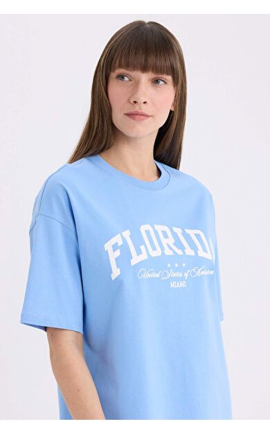 DeFacto Oversize Geniş Kalıp Bisiklet Yaka Baskılı Casual Kısa Kollu Tişört E5056AX25SPBE552