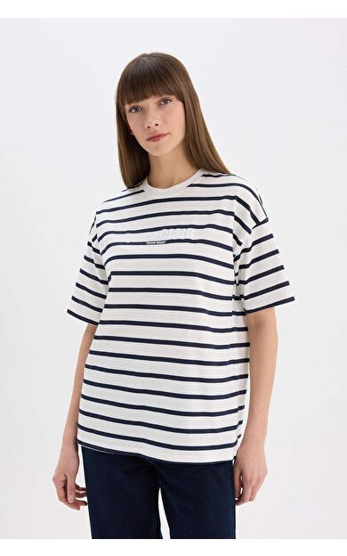 DeFacto Oversize Geniş Kalıp Bisiklet Yaka Slogan Baskılı Casual Penye Kısa Kollu Tişört