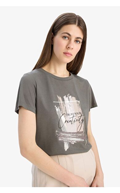 DeFacto Relax Fit Bisiklet Yaka Baskılı Kısa Kollu Tişört E5062AX25SPKH444