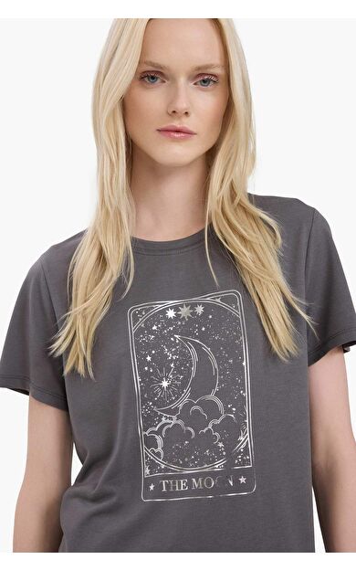 DeFacto Regular Fit Bisiklet Yaka Baskılı Kısa Kollu Tişört E5145AX25SMGR47