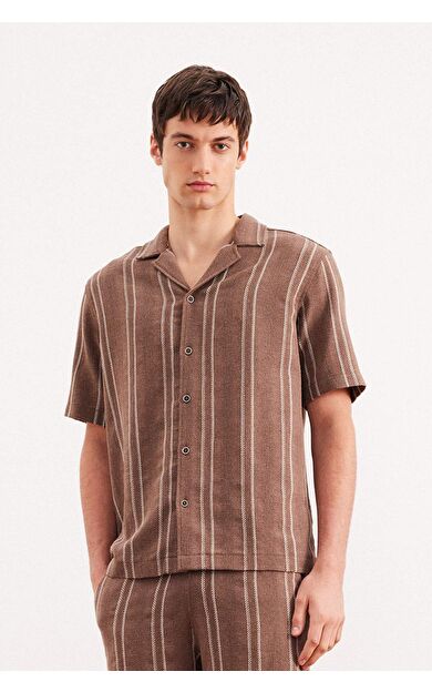 DeFacto Regular Fit Polo Yaka Jakarlı Kısa Kollu Gömlek E5680AX25SMBN322