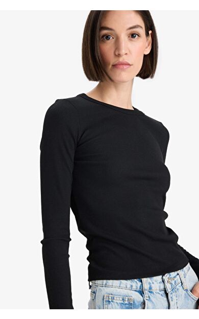 DeFacto Slim Fit Dar Kesim Basic Düz Fitilli Kaşkorse Uzun Kollu Tişört E5767AX25AUBK81